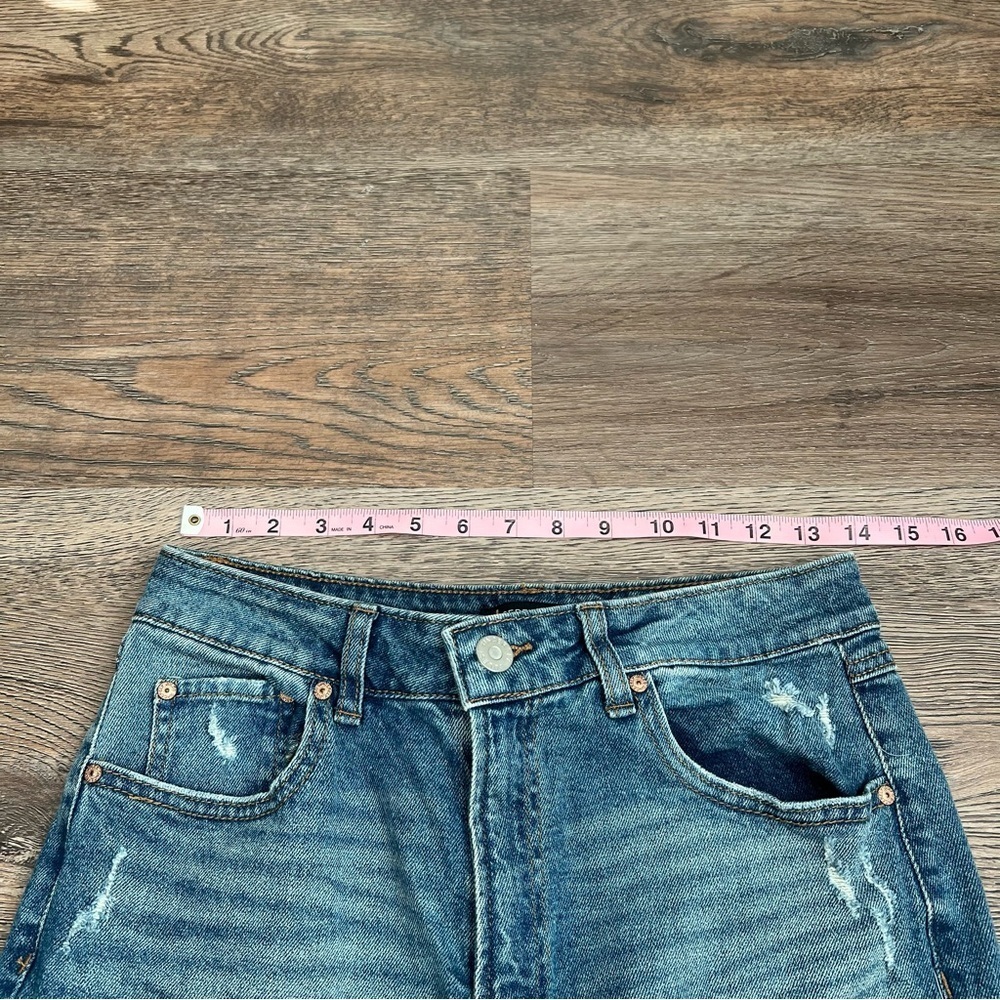 Sincerely Jules Distressed Ripped Blue Jeans Light Wash Size 29 Straight - Picture 6 of 7